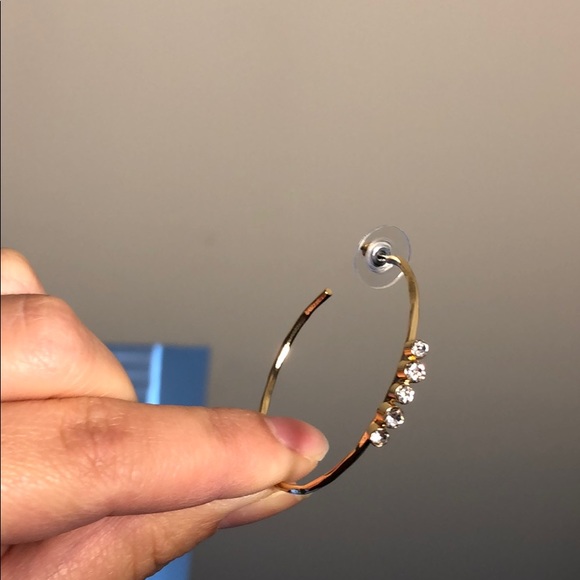 Good hoop earrings - Picture 2 of 4